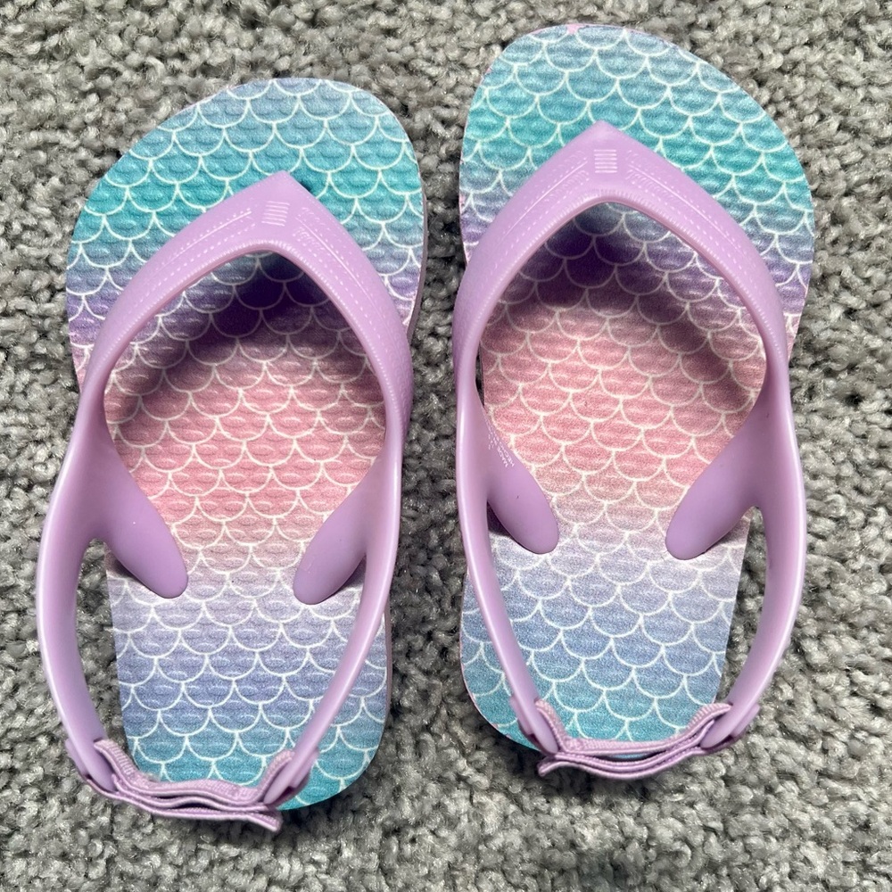 Toddler Girls Mermaid Flip Flops - Old Navy size 5